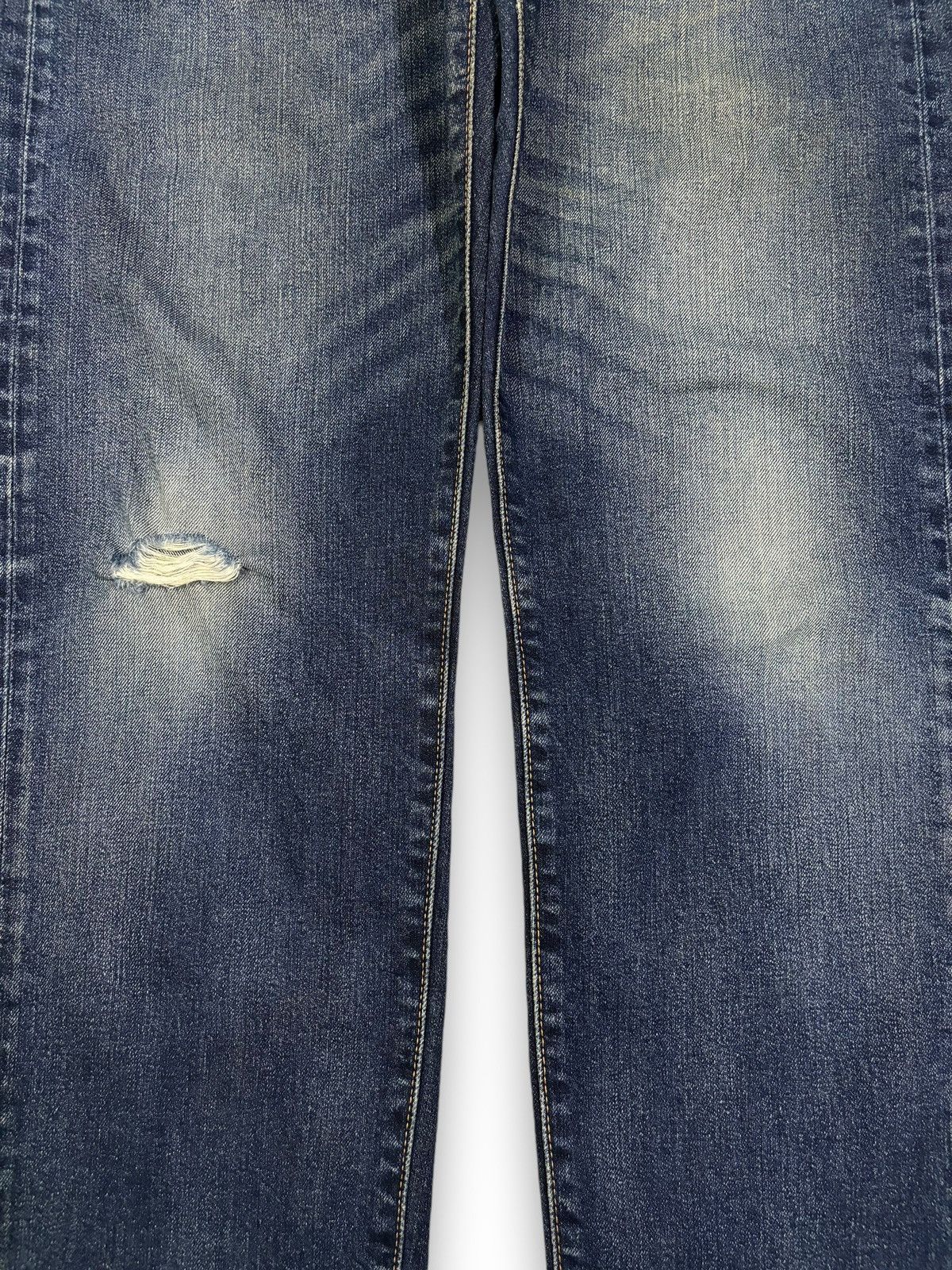 Levi's Vintage Clothing Vintage Y2K Levis Premium Big E Loose Fit Distressed Jeans Size US 34 / EU 50 - 7 Thumbnail