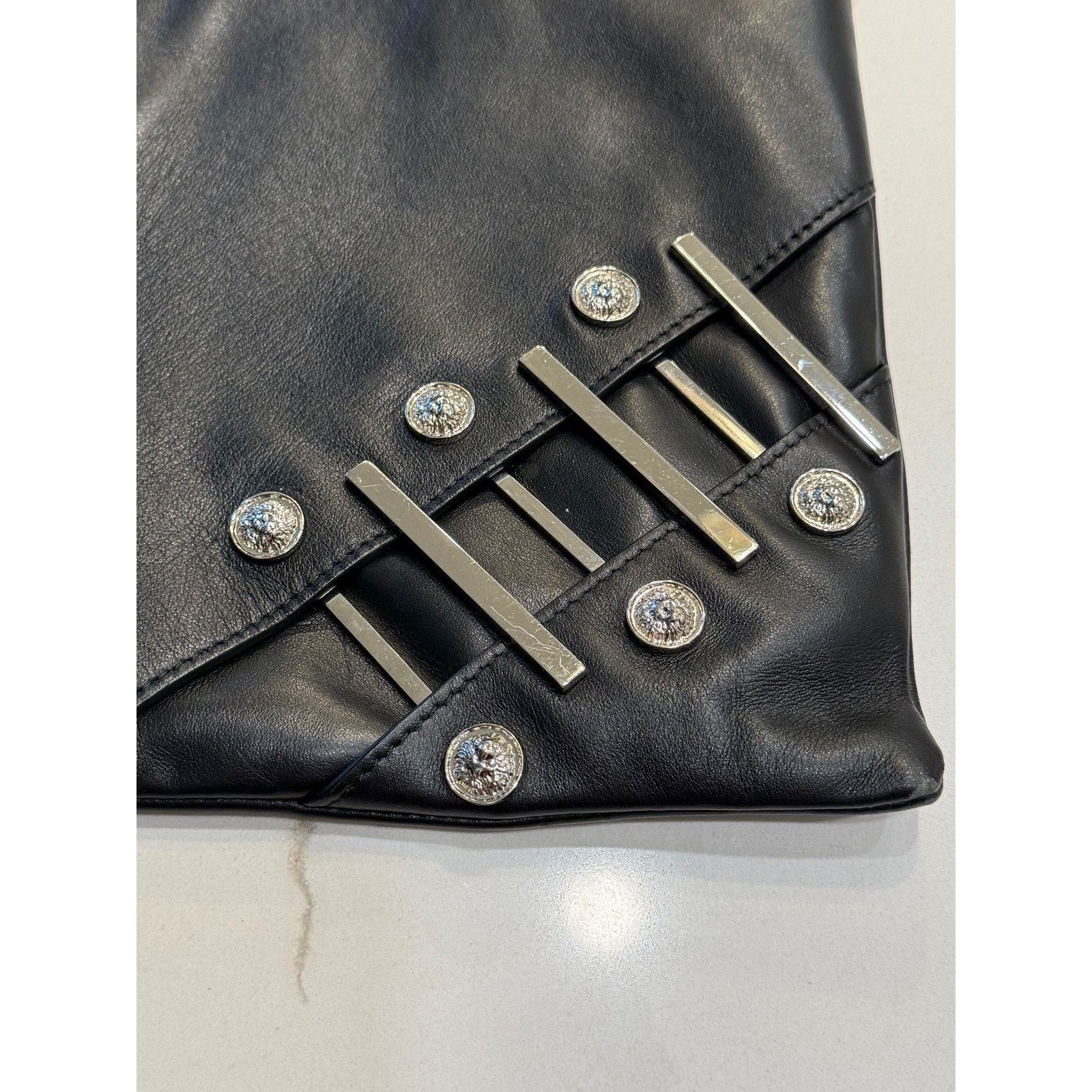 Versace VERSACE VERSUS Black Leather Shoulder Bag MINT COND | COA Size ONE SIZE - 2 Thumbnail