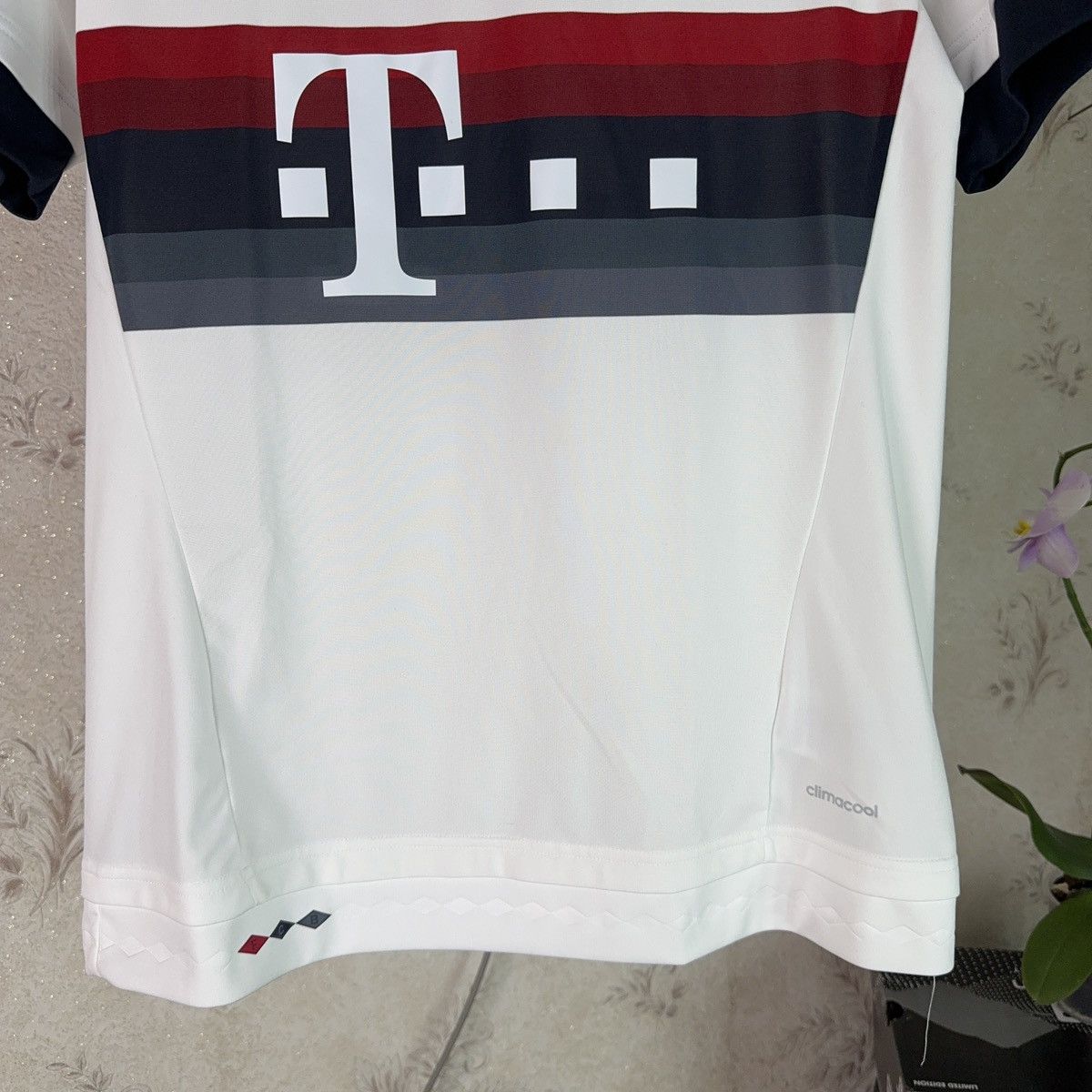 Adidas Adidas Bayern Munich Jersey 2014-2015 Away Alaba #27 White Size US M / EU 48-50 / 2 - 5 Thumbnail