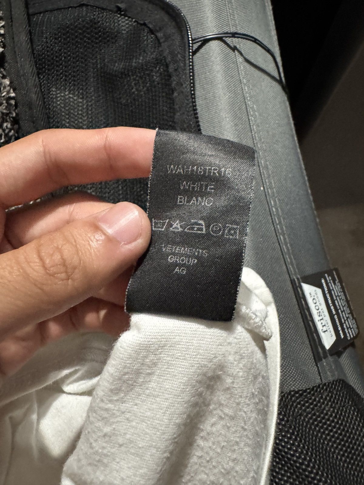 Vetements VETEMENTS staff shirt Size US M / EU 48-50 / 2 - 6 Thumbnail