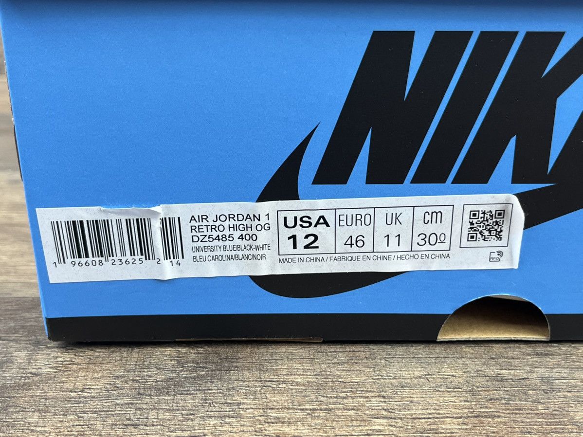 Jordan Brand Air Jordan 1 Retro High OG UNC Toe Size US 12 / EU 45 - 10 Thumbnail