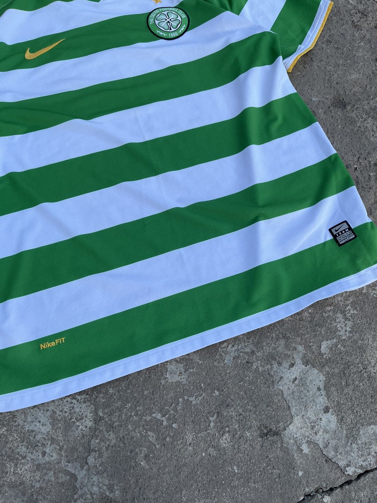 Nike 🍀NIKE VINTAGE CELTIC 2008-10 SOCCER FOOTBALL STRIPED JERSEY Size US L / EU 52-54 / 3 - 4 Thumbnail