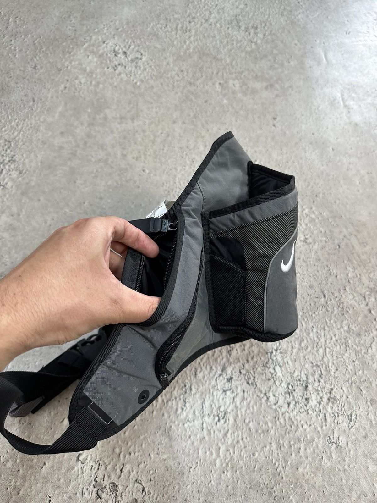 Nike Nike Running Sling Bag Belt Y2K Vintage Size ONE SIZE - 5 Thumbnail