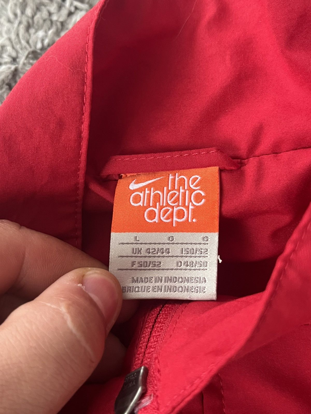 Nike Vintage Nike Light Jacket Streetwear Size US L / EU 52-54 / 3 - 6 Thumbnail