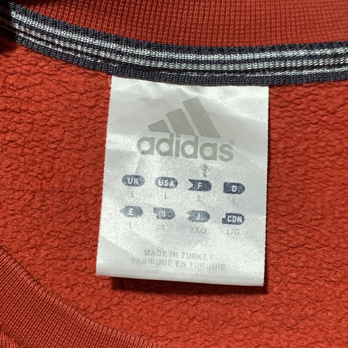 Adidas Adidas Vintage Sweatshirt Baggy Fit Centre Logo L Size US L / EU 52-54 / 3 - 3 Thumbnail