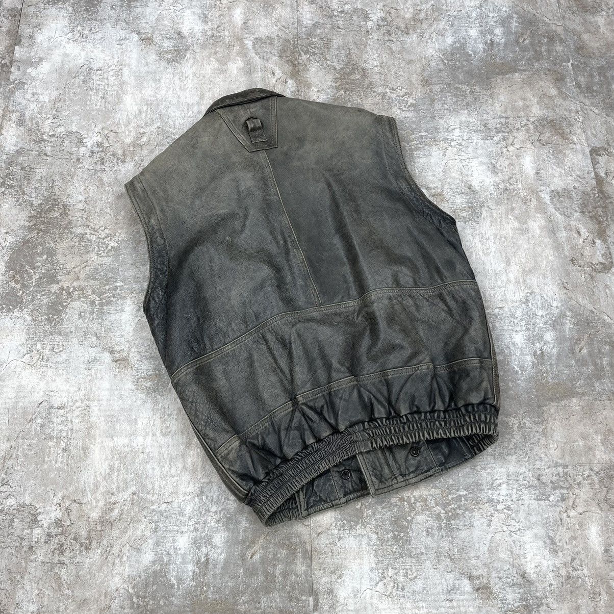 Vintage VINTAGE 90s DISTRESSED LEATHER VEST MOTO BIKER Size US L / EU 52-54 / 3 - 4 Thumbnail