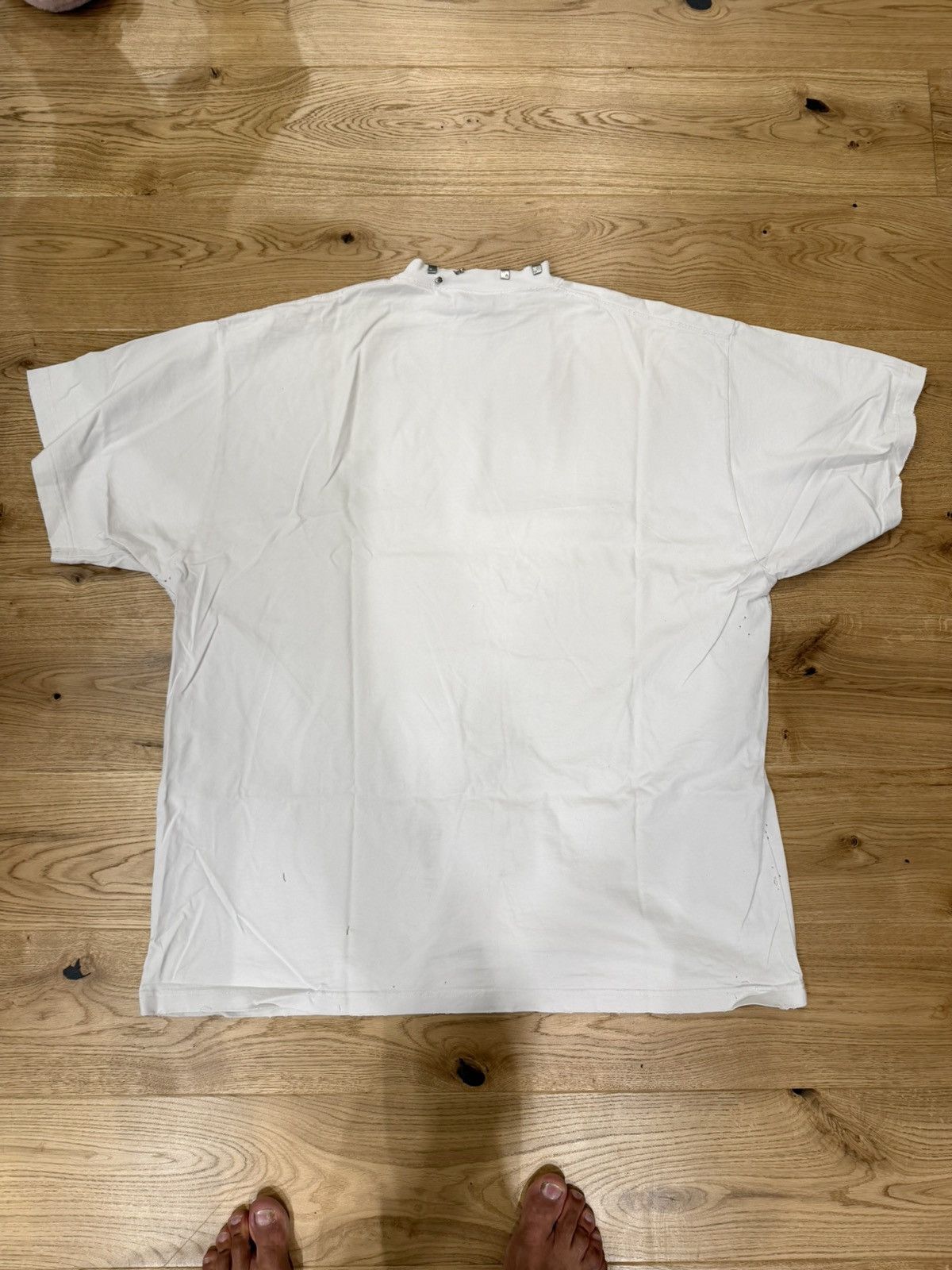 Balenciaga Balenciaga white piercing t-shirt 5 Size US XXL / EU 58 / 5 - 3 Thumbnail