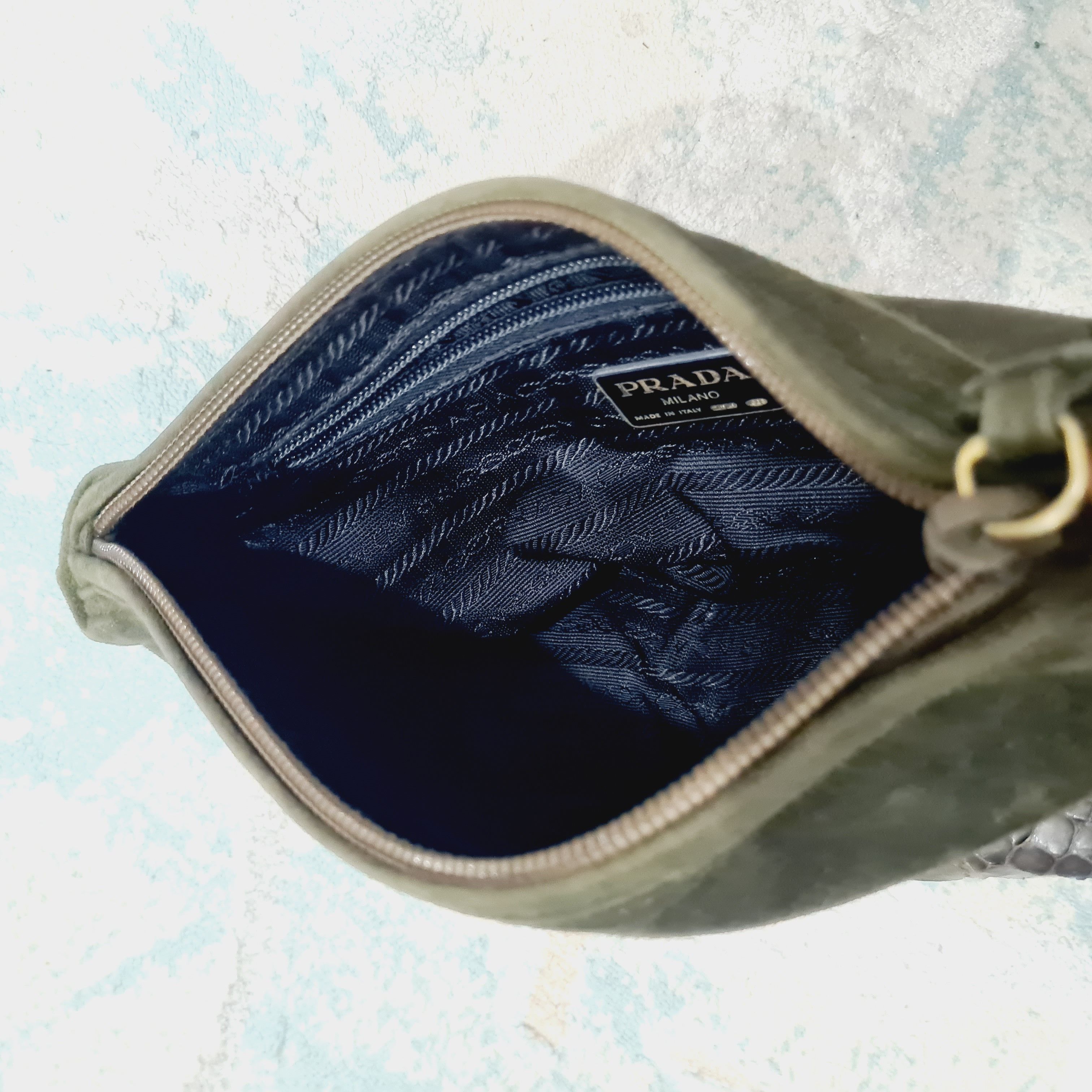 Prada Vintage prada snakeskin clutch Size ONE SIZE - 6 Thumbnail