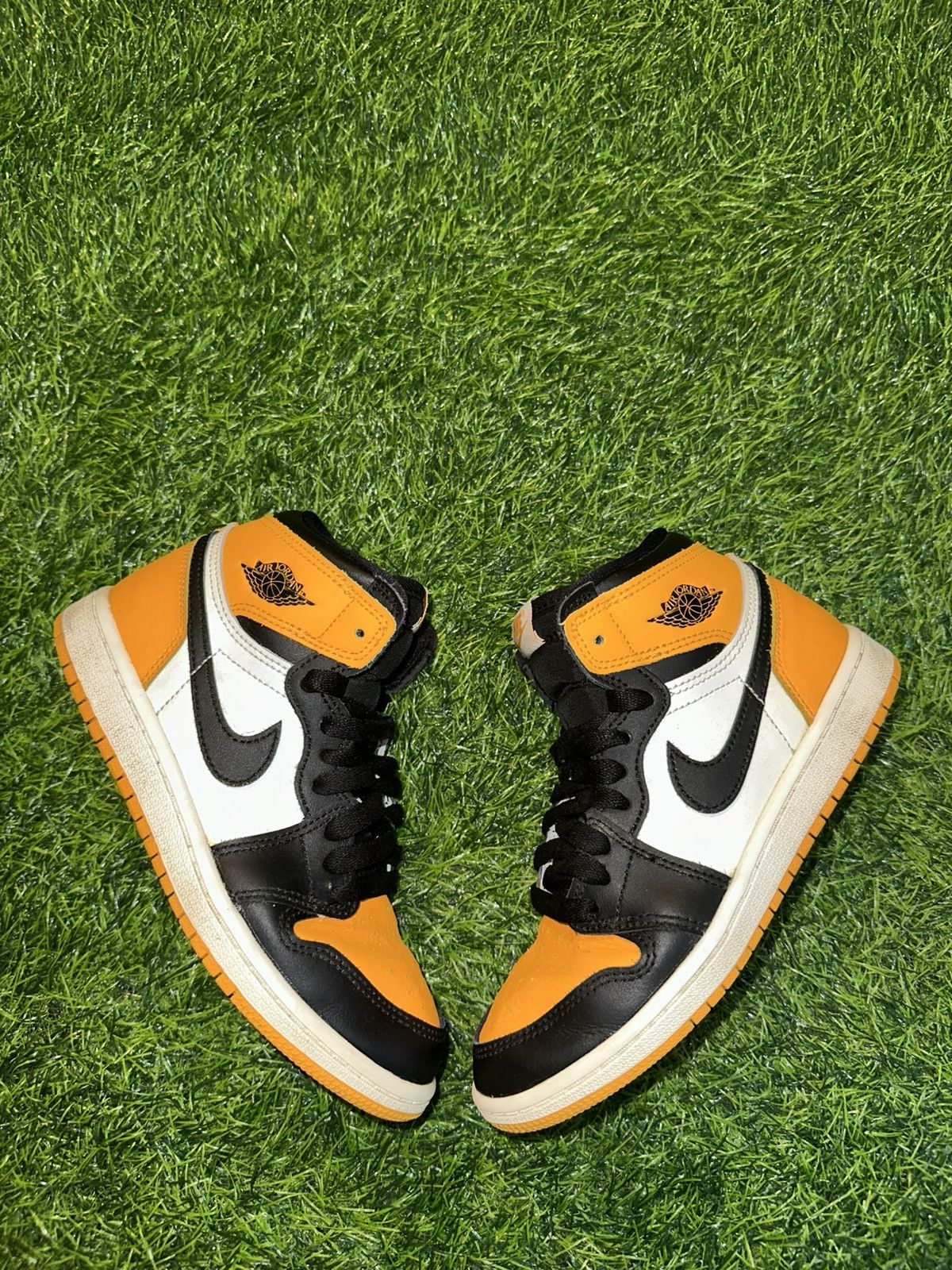 Jordan Brand Jordan 1 High Size 2Y Size US 5 / EU 37 - 2 Thumbnail