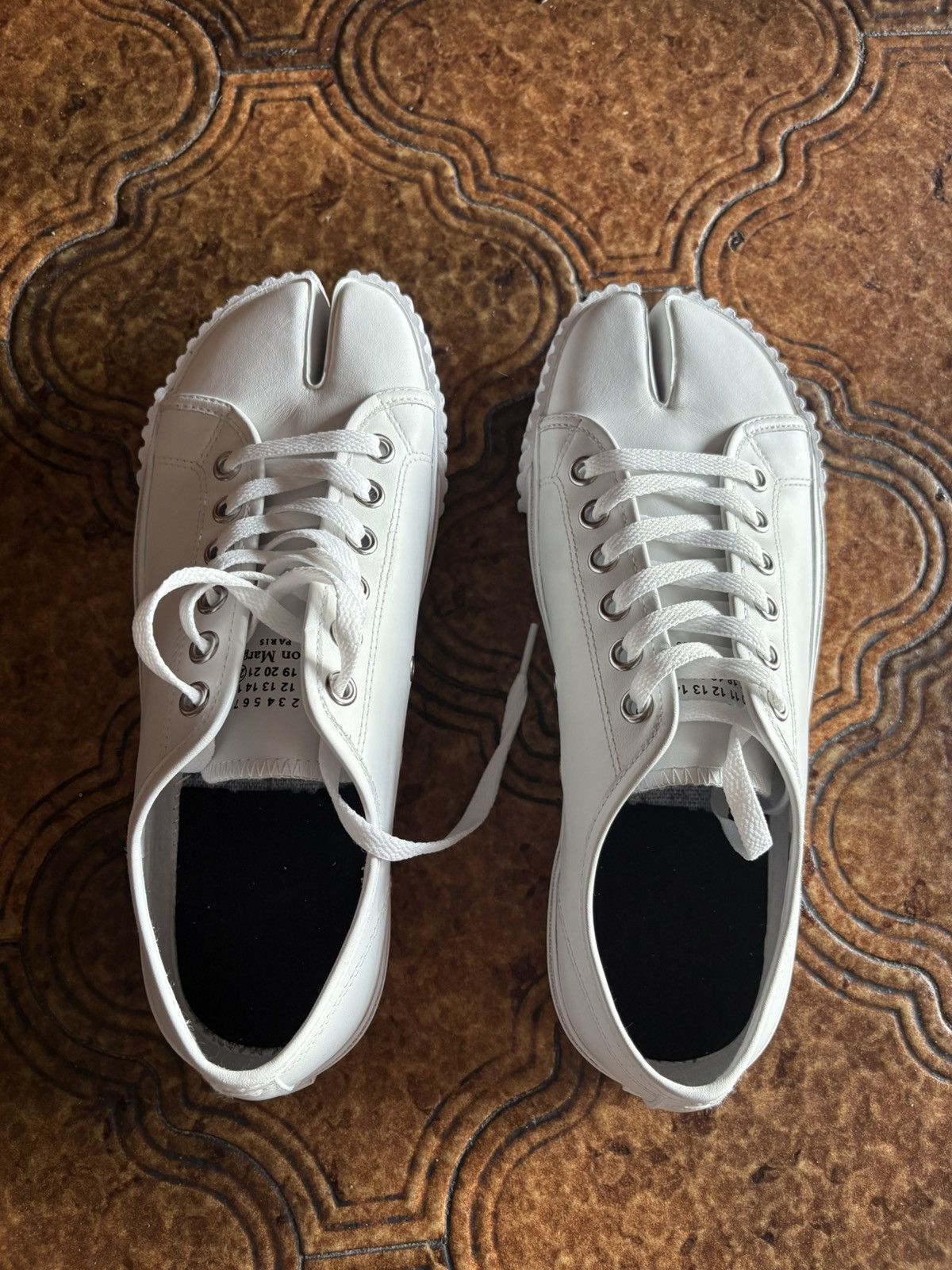 Maison Margiela Maison margiela leather tabi sneakers Size US 8.5 / EU 41-42 - 11 Thumbnail