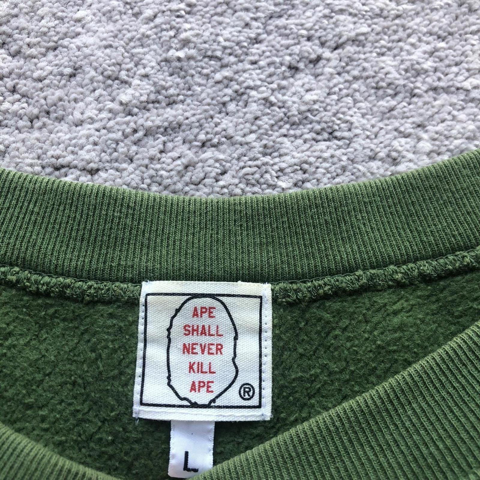 Bape A Bathing Ape BAPE Crewneck Sweatshirt. Size US L / EU 52-54 / 3 - 4 Thumbnail