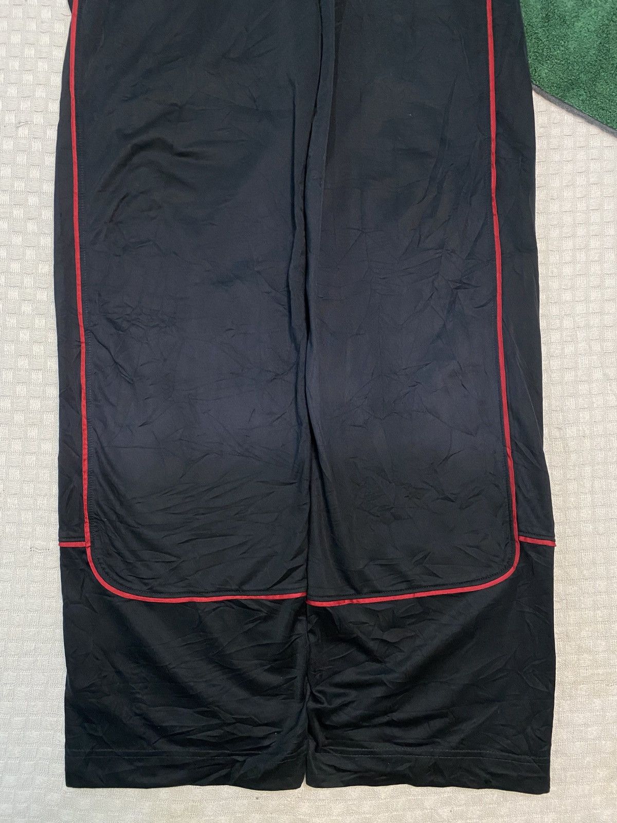 Carhartt Wip × Nike VINTAGE NIKE 90S BAGGY NYLON WIDE LEG SWOOSH TRACK PANTS Y2K Size US 34 / EU 50 - 8 Thumbnail