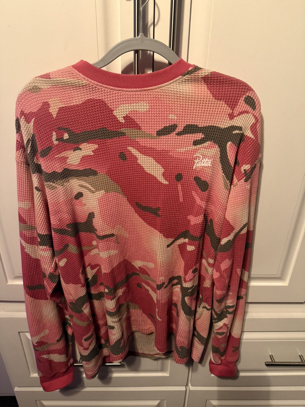Patta Patta Pink Camo Long Sleeve Thermal – Size M Size US M / EU 48-50 / 2 - 4 Thumbnail