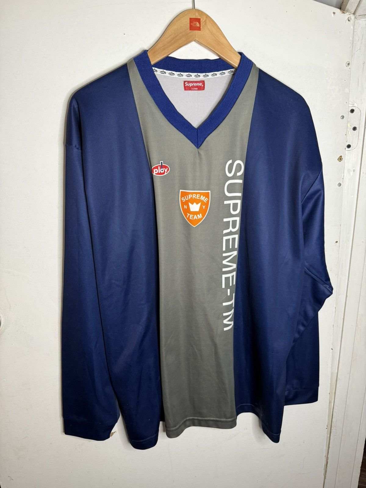 Supreme 2002 Supreme x Play Sports Long sleeve jersey men’s XL rare Size US XL / EU 56 / 4 - 1 Thumbnail