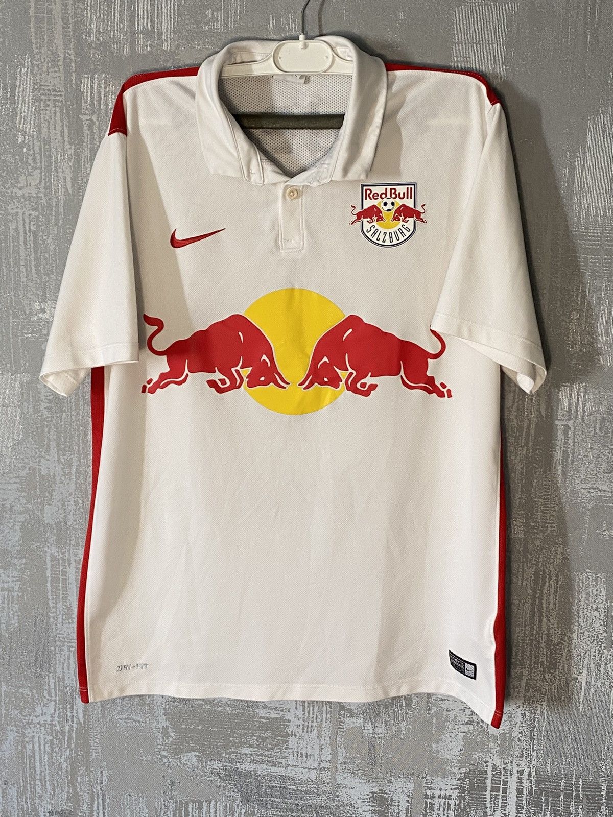 Nike RED BULL SALZBURG 2014 FOOTBALL SOCCER JERSEY # 26 Soriano Size US L / EU 52-54 / 3 - 1 Thumbnail