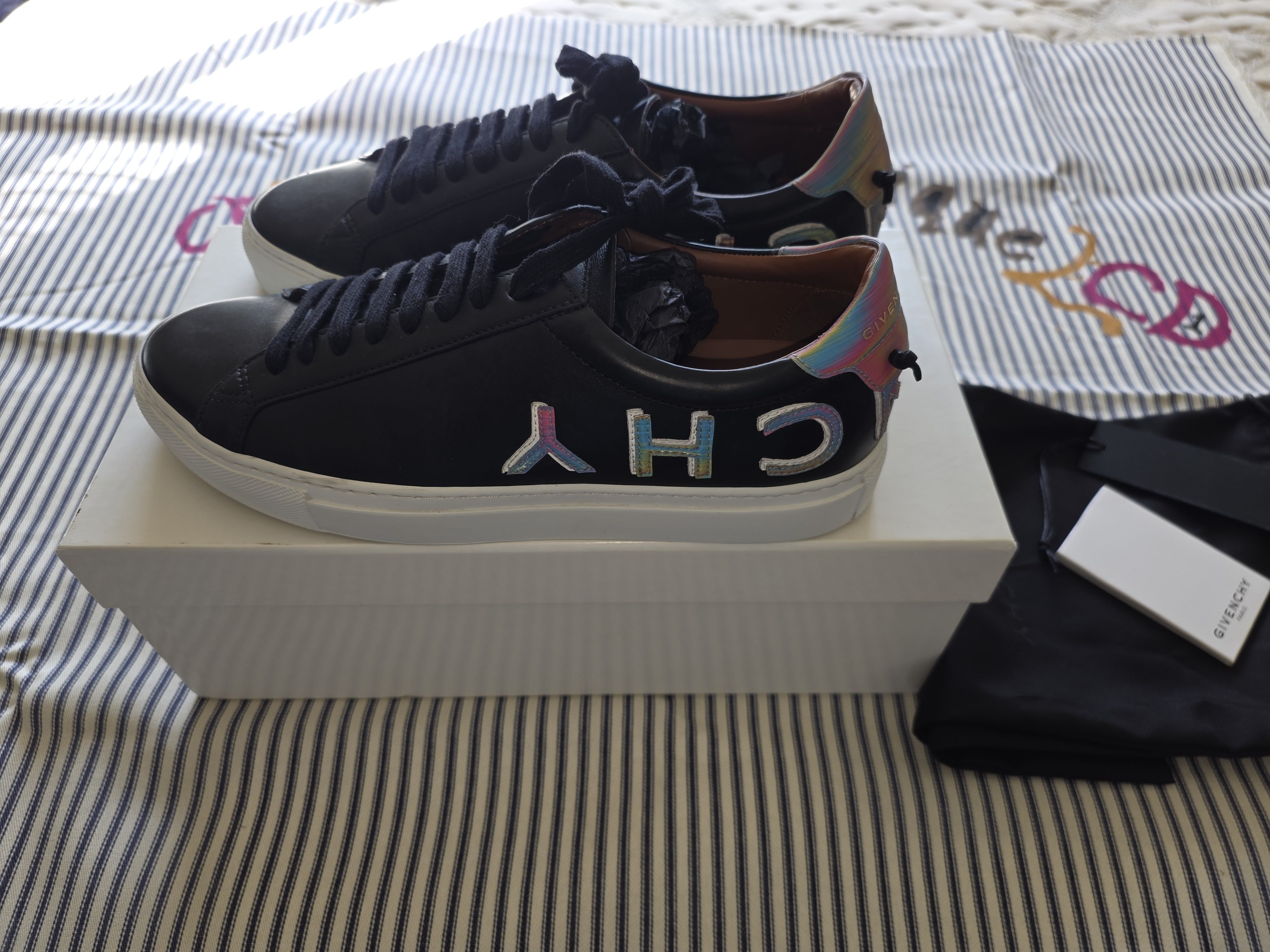 Givenchy Givenchy Urban Street Reverse Logo Size US 10 / IT 40 - 4 Thumbnail