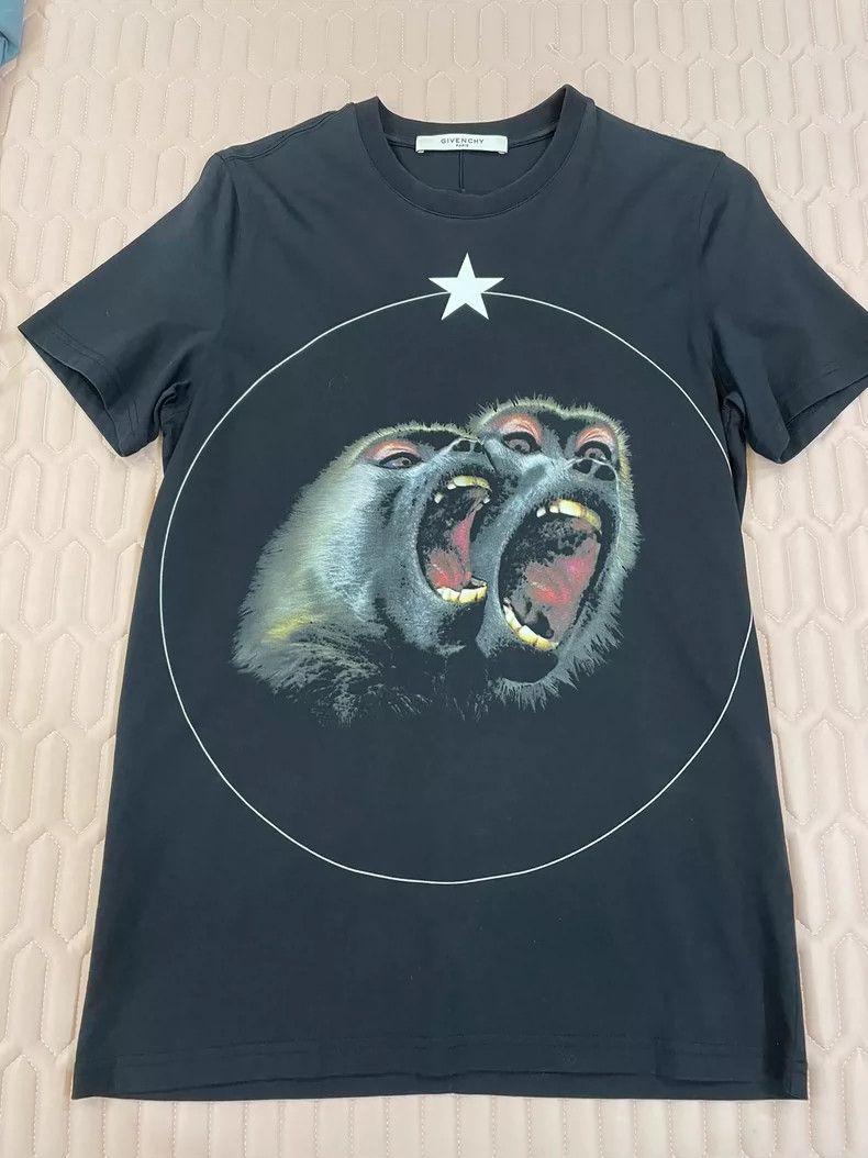 Givenchy Givenchy Ape short sleeve, size XS, purchased at Guangzhou Size US XS / EU 42 / 0 - 1 Thumbnail