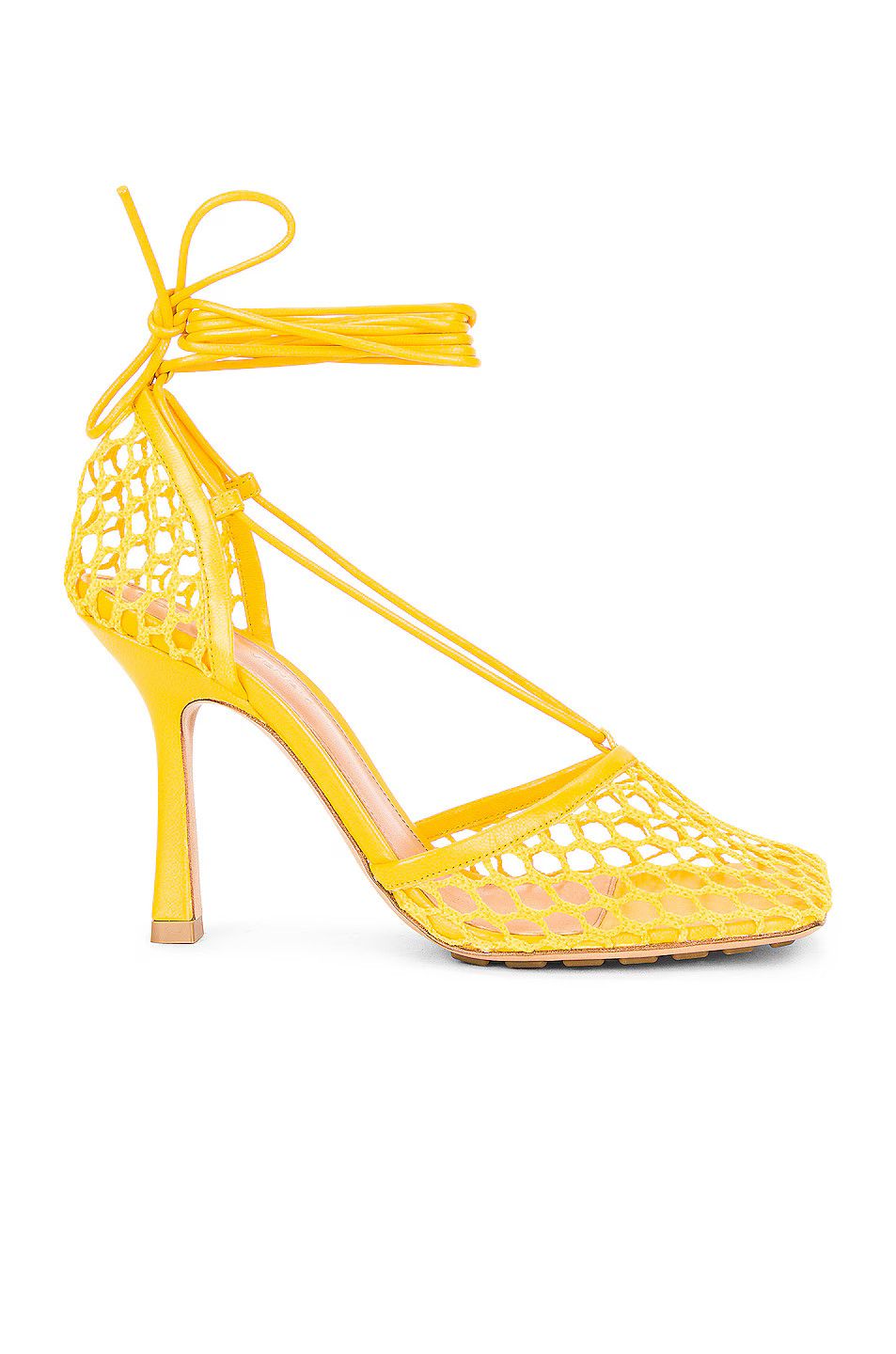 o1bcso1str0924 Stretch in Yellow