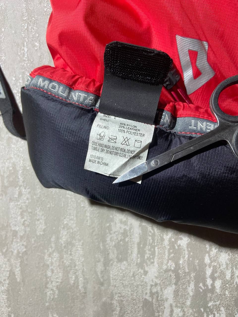 Mountain Equipment Gloves Mountain Equipment Redline Mitt Size 44 - 7 Thumbnail