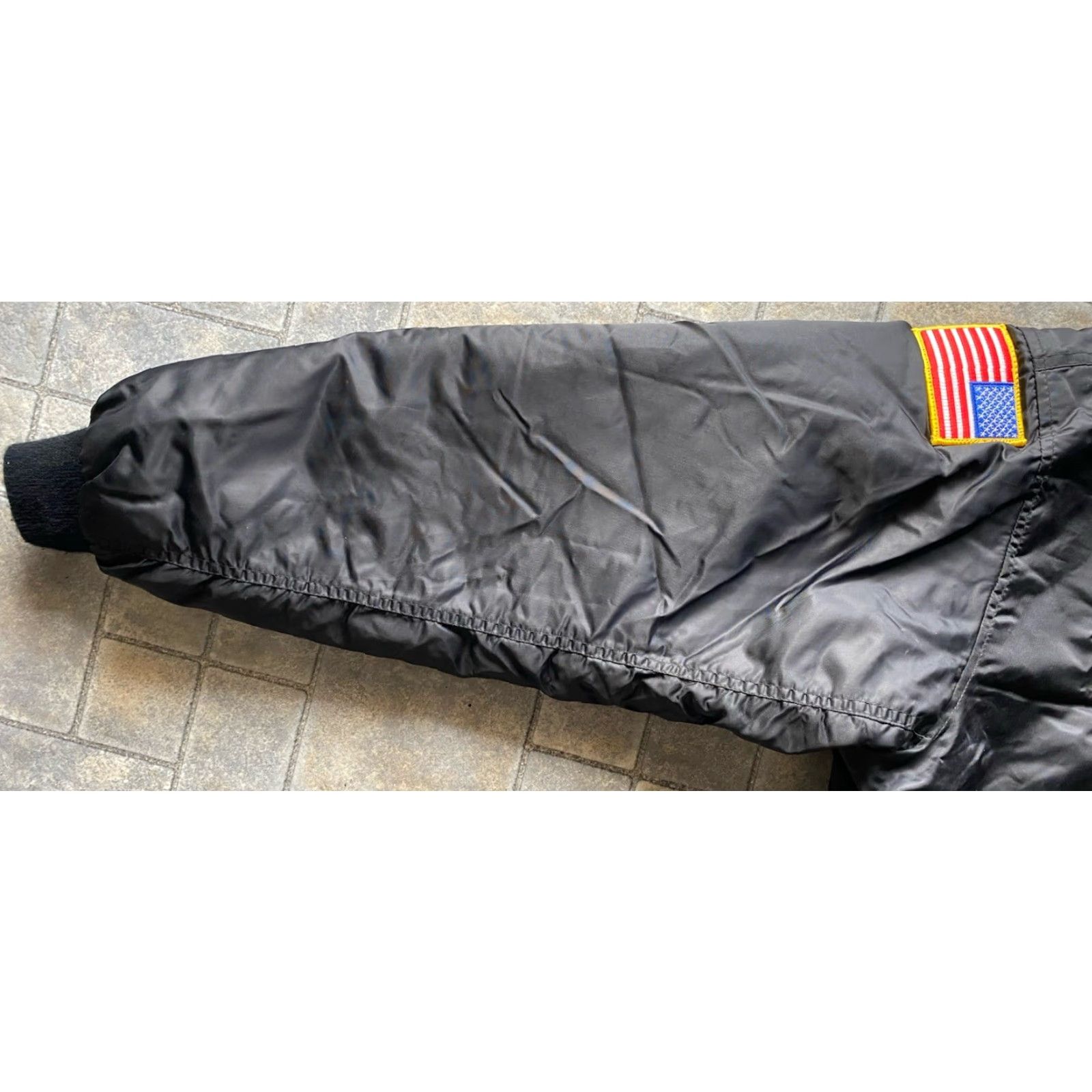 Rothco Rothco MA-1 Flight Flyers Jacket Black L Men’s Army Skull Flag United States Army National Nylon Jacket Size US L / EU 52-54 / 3 - 7 Thumbnail