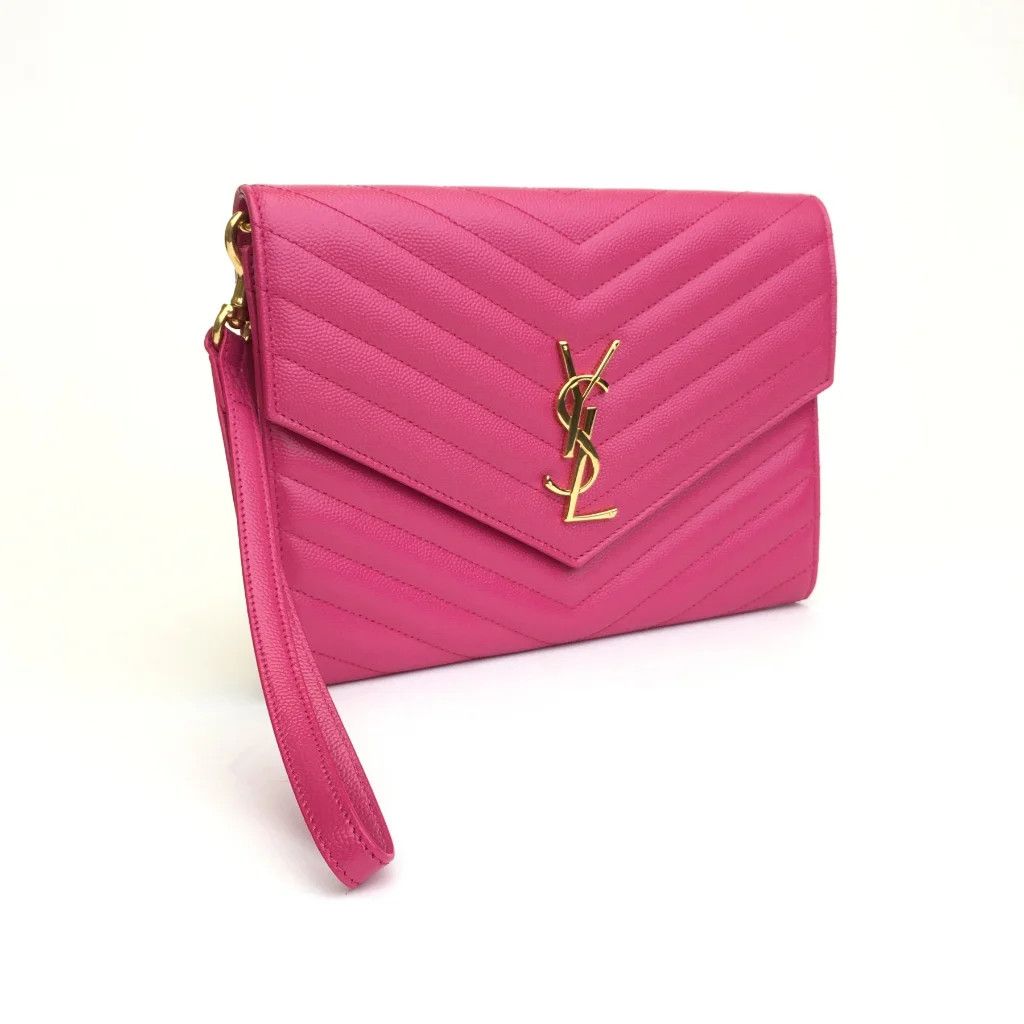o1b1hav110425 Size: OS / Cassandre Matelasse Flap Pouch