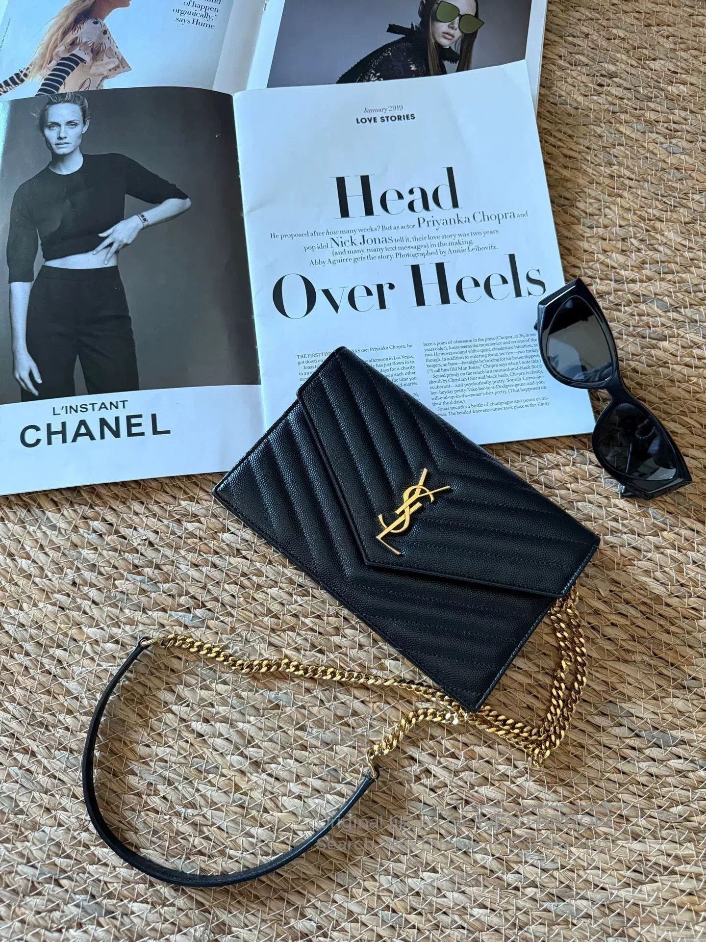 Yves Saint Laurent YSL Black Caviar Leather WOC Envelope Bag. Size ONE SIZE - 1 Thumbnail