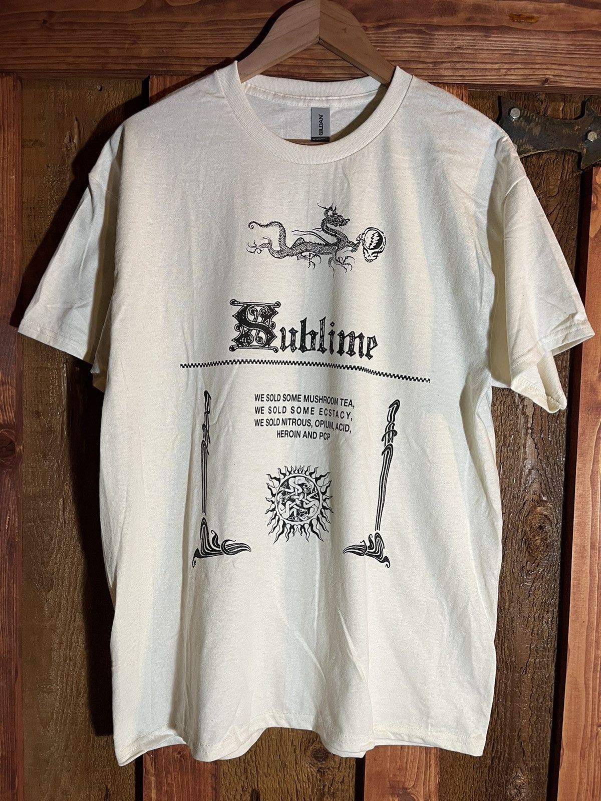 image of Band Tees Sublime Scarlet Begonias XL in Natural, Men's