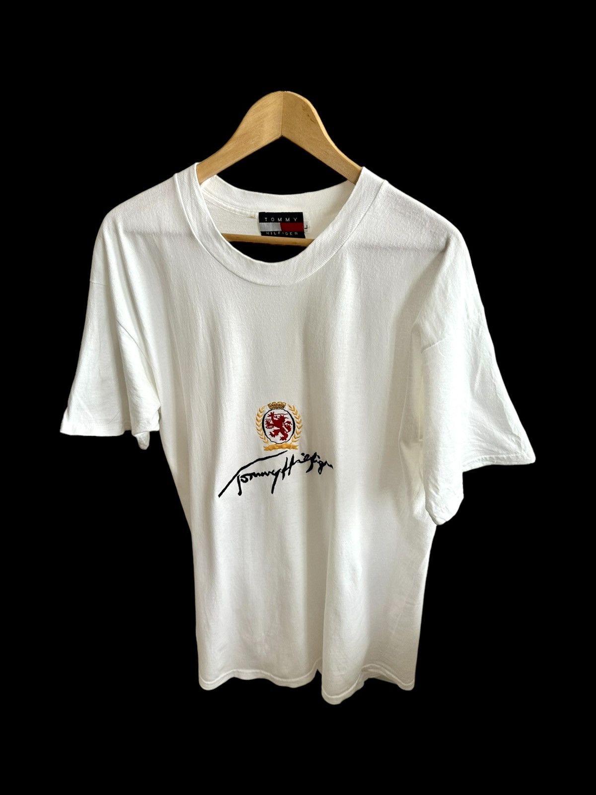 Tommy Hilfiger Tommy Hilfiger 90’s Tshirt Embroidered logo Size US XL / EU 56 / 4 - 4 Thumbnail