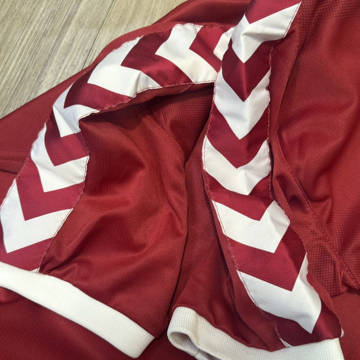 Hummel Denmark 02/04 home shirt Size US L / EU 52-54 / 3 - 5 Thumbnail