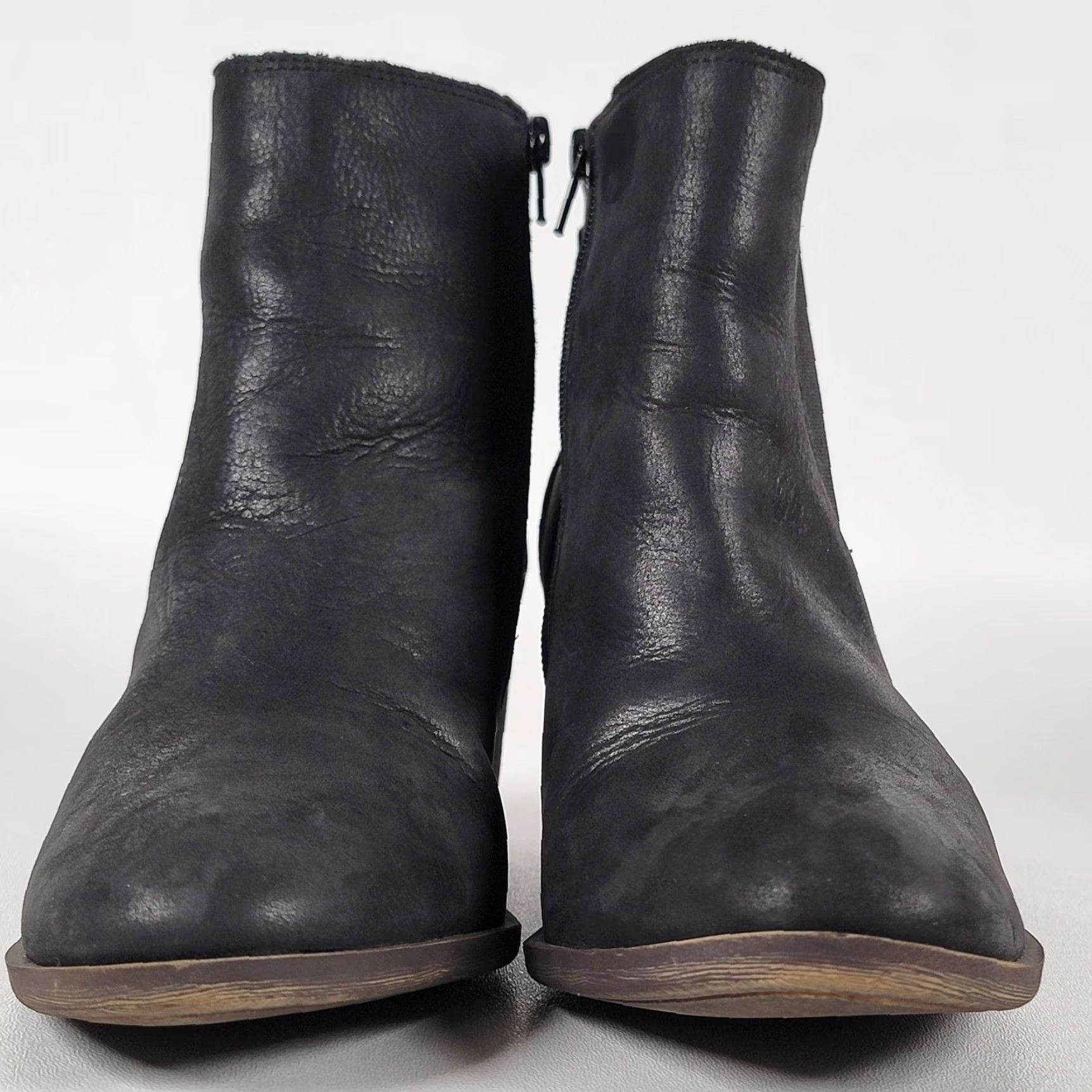 Lucky Brand Lucky Brand Women’s Bofrida Bootie, Black Ankle Booties, Size 9 M, Leather, Zip, Round Toe, Mid Heel, Black, Shoes, Womens Size US 9 / IT 39 - 3 Thumbnail