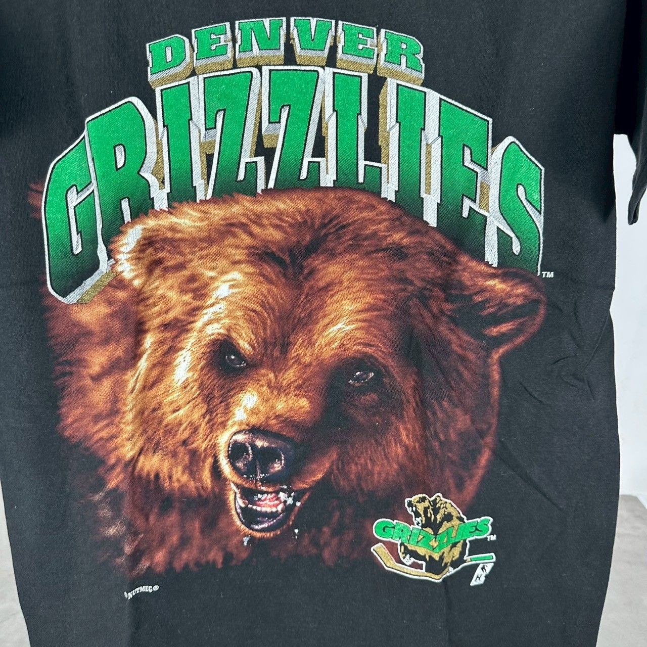 Nutmeg × Vintage Vintage 90s Denver Grizzlies Big Face IHL Large T-shirt Size US L / EU 52-54 / 3 - 5 Thumbnail