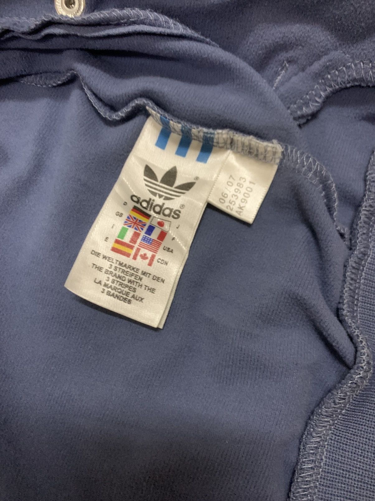 Adidas Adidas Materials Of The World japan Vintage(Rare) Size US M / EU 48-50 / 2 - 6 Thumbnail