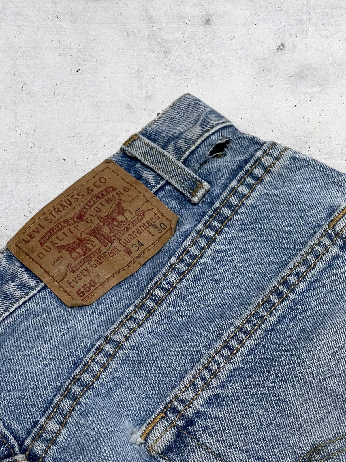 Levi's Vintage Clothing VINTAGE LEVIS 550 90S DESIGNER DISTRESSED TRASH DENIM Size US 32 / EU 48 - 17 Thumbnail
