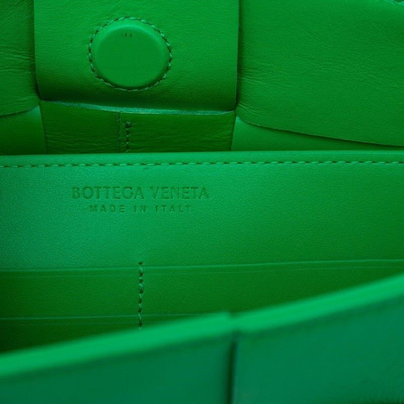Bottega Veneta Bottega Veneta Maxi Intrecciato Cassette Handbag Green Size ONE SIZE - 4 Thumbnail