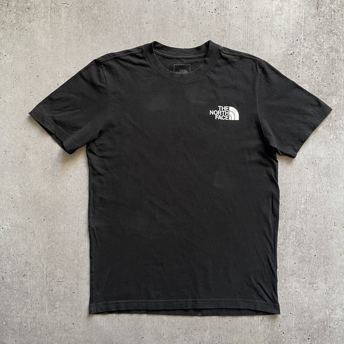 The North Face The north face box logo Size US M / EU 48-50 / 2 - 3 Thumbnail