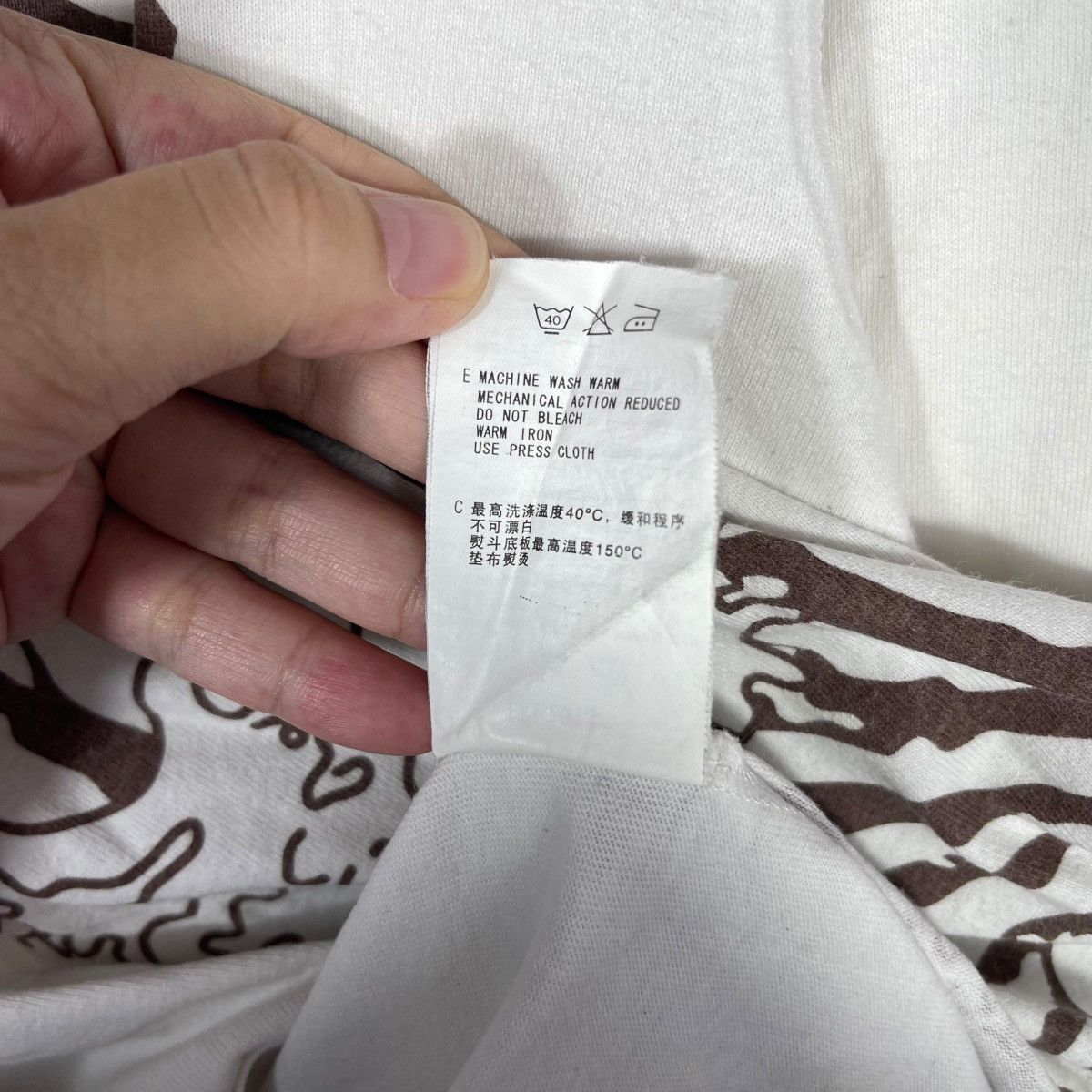 Quiksilver Quiksilver Great Wave Mount Fuji White Long Sleeve Tee Size US M / EU 48-50 / 2 - 9 Thumbnail