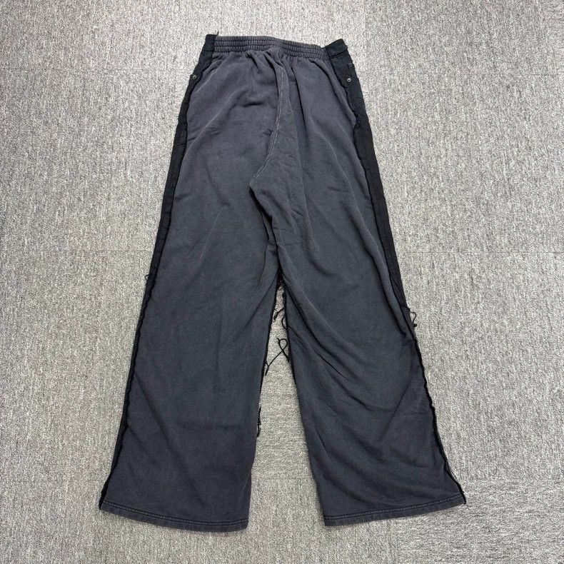 Balenciaga Balenciaga Balenciaga Distressed Denim Pants Size XS -2507 Size US 27 - 2 Thumbnail