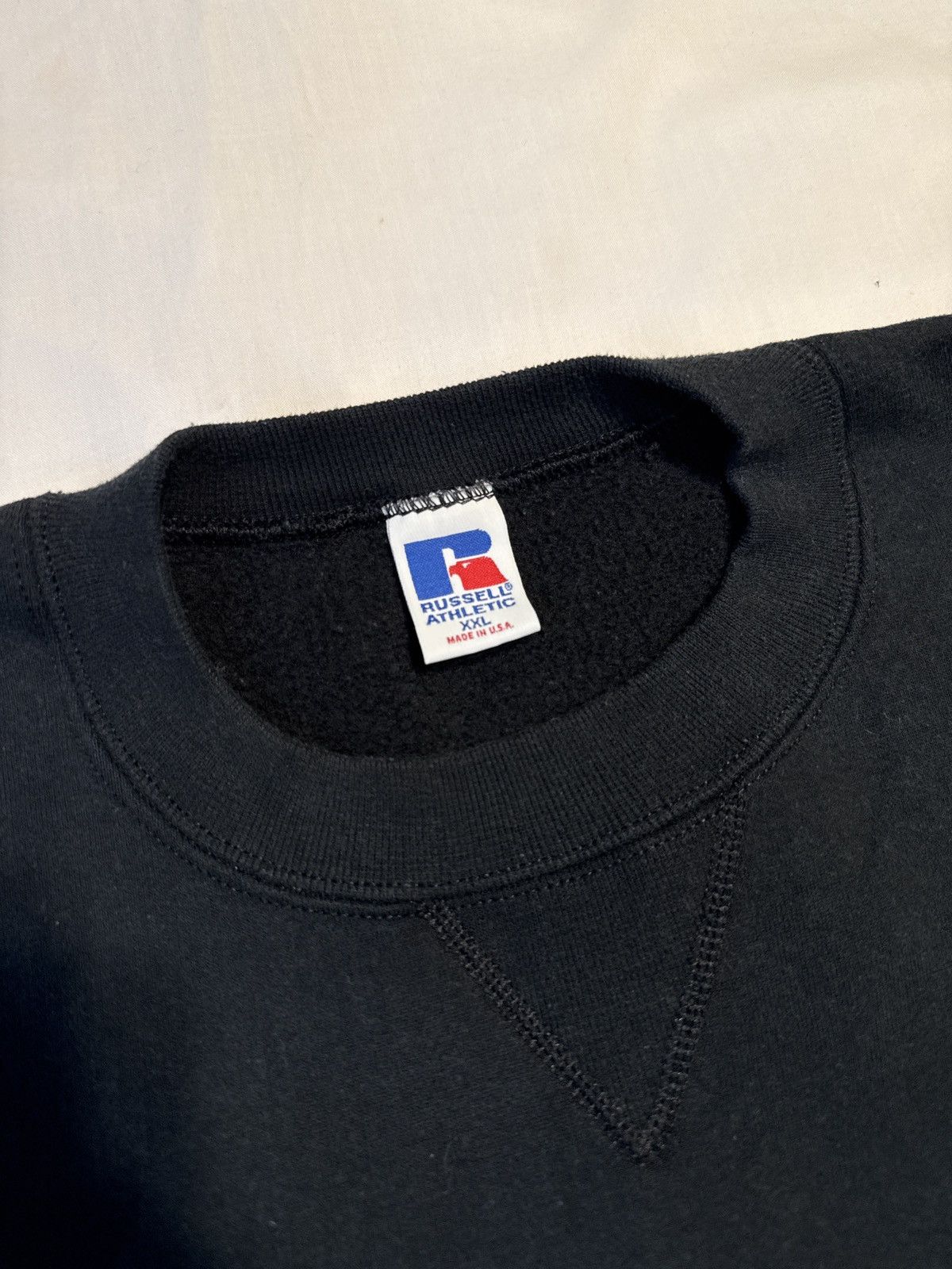 Russell Athletic Vintage 90s Russell Athletic USA Black Crewneck Sweatshirt Size US XXL / EU 58 / 5 - 2 Thumbnail