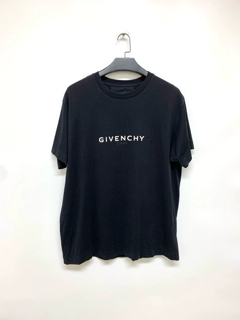 Givenchy Givenchy Chest Logo Short Sleeve 2506-Nextarrow Size US L / EU 52-54 / 3 - 1 Thumbnail