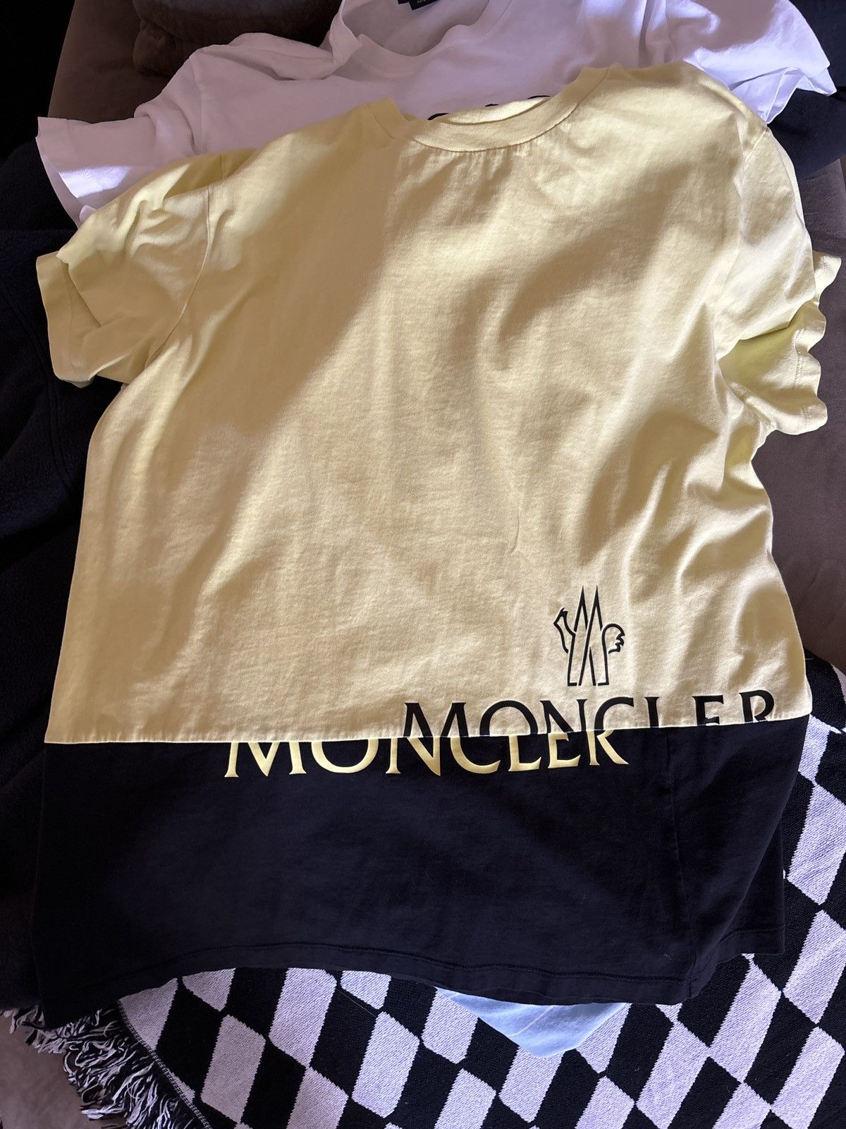 Moncler Moncler Split Logo Graphic T-Shirt Size US XL / EU 56 / 4 - 2 Thumbnail