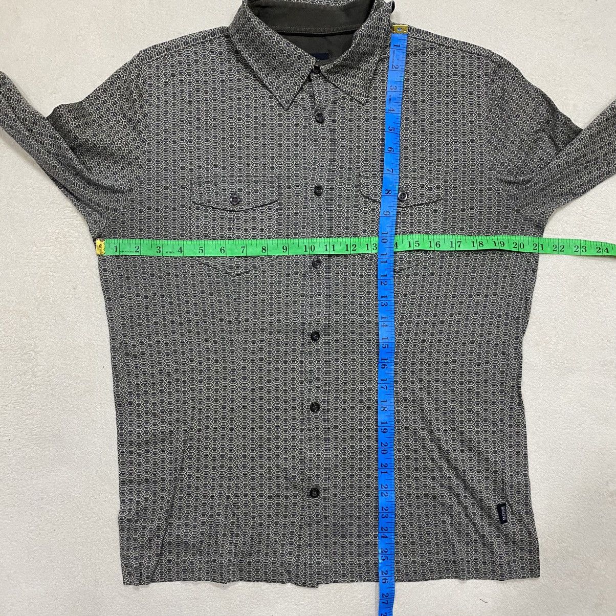 Designer × Hugo Boss HUGO BOSS Python Alike Long Sleeve Shirt Size US M / EU 48-50 / 2 - 7 Thumbnail