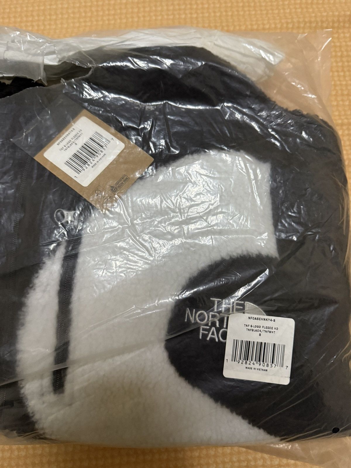 Supreme × The North Face Supreme tnf the north face S logo fleece jacket black Size US S / EU 44-46 / 1 - 6 Thumbnail