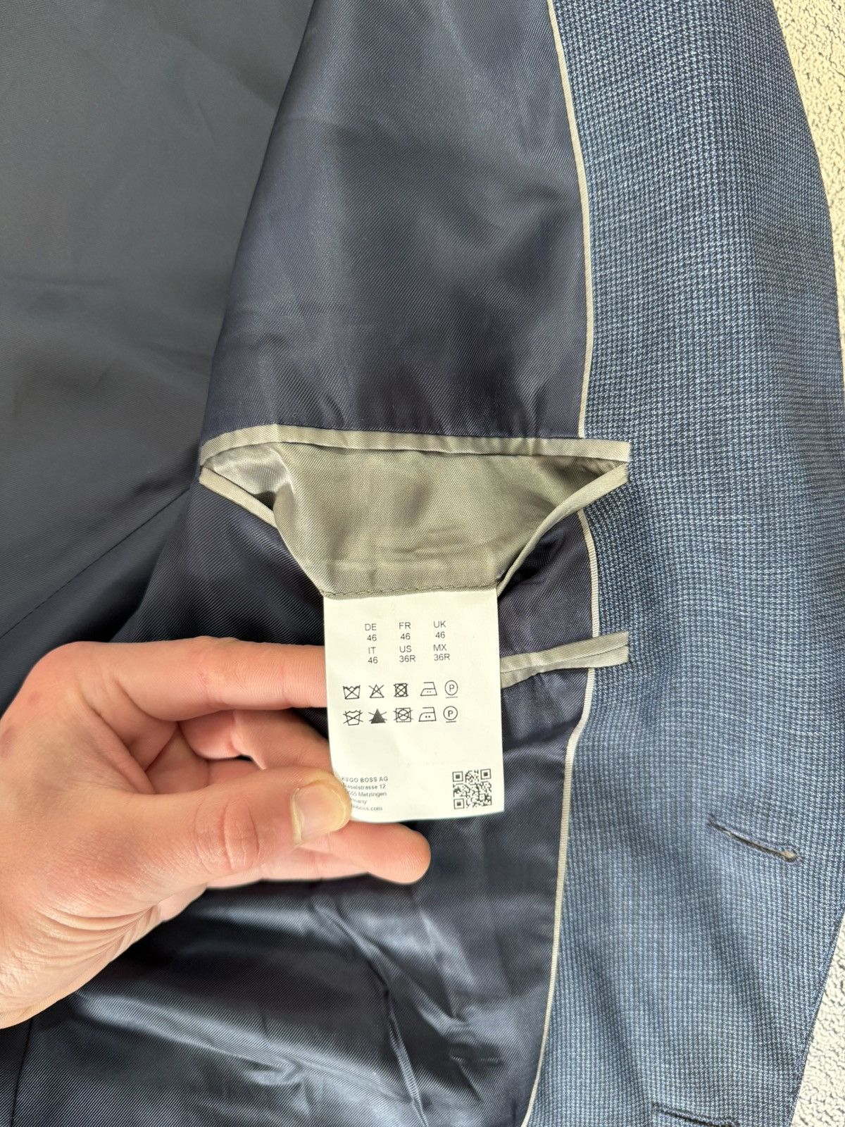 Hugo Boss Hugo Boss Men Wool Suit US36R UK46 Dark Blue 2Button Germany Size 36R - 5 Thumbnail