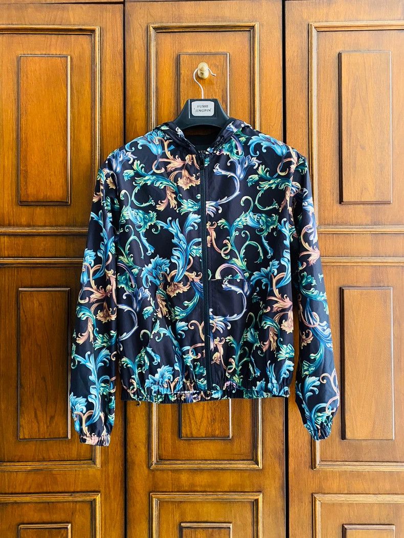 Versace Versace Hooded jacket coat Size US S / EU 44-46 / 1 - 1 Thumbnail