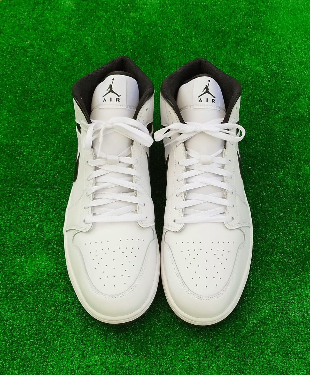 Jordan Brand Shoes Air Jordan 1 Mid. Size US 15 / EU 48 - 2 Thumbnail