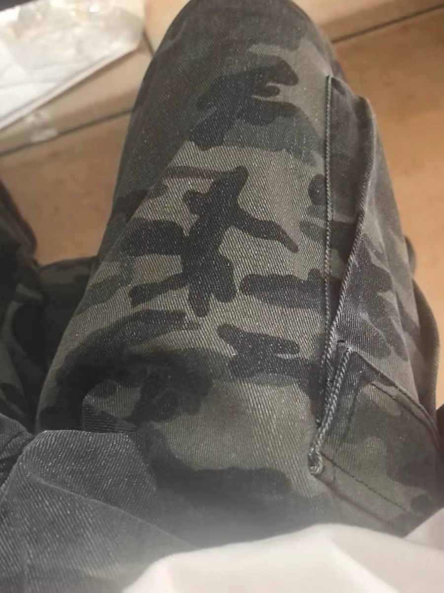 Japanese Brand Summer Camouflage Unisex Loose Capris Cargo Shorts Size 28" / US 6 / IT 42 - 4 Thumbnail