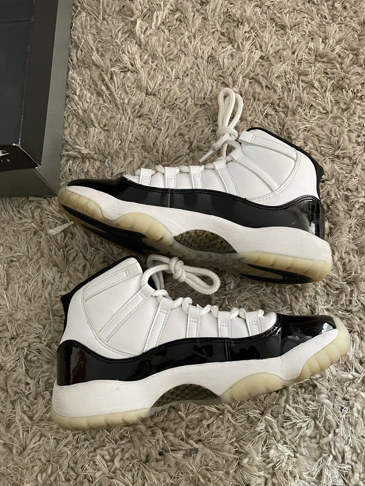Jordan Brand Jordan 11 gratitude Size US 5.5 / EU 38 - 3 Thumbnail