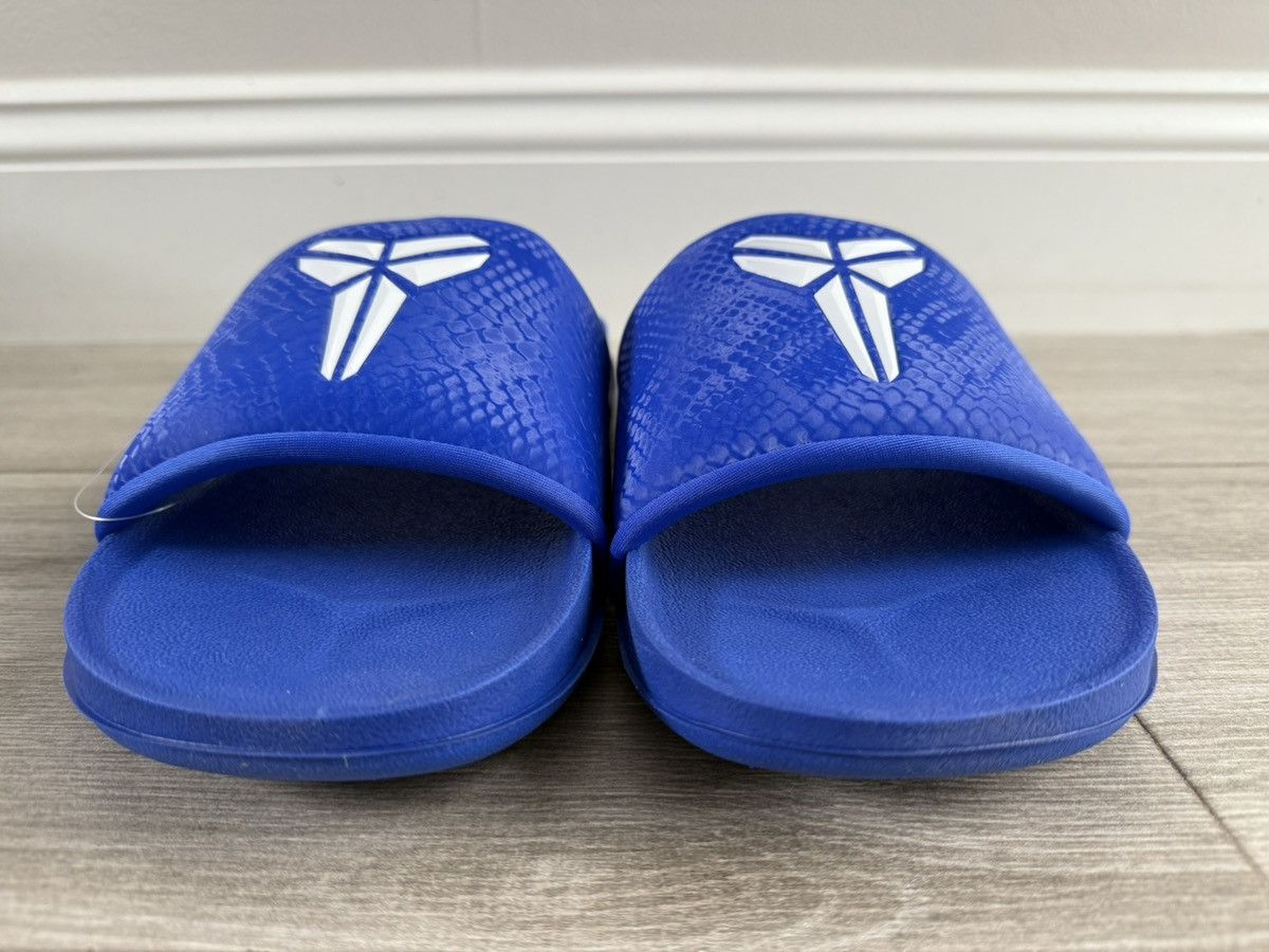 Nike Nike Kobe Bryant Offcourt Slide Dodgers Hyper Royal White 12 Size US 12 / EU 45 - 3 Thumbnail