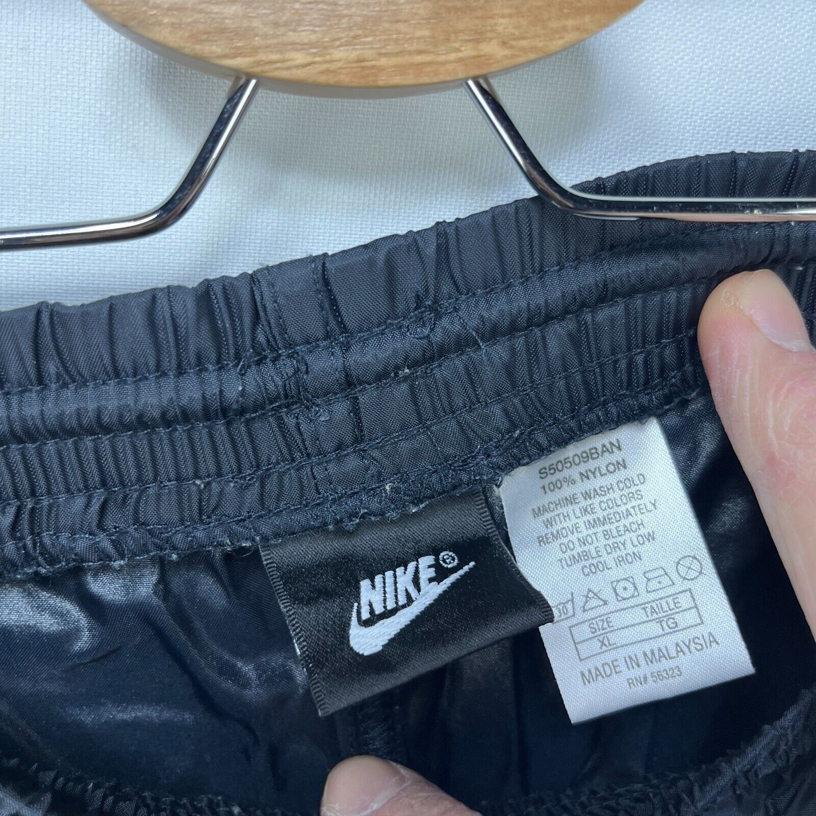 Nike × Vintage Vintage 90s Nike Windbreaker Pants Black Swoosh XL Swishy Size US 42 / EU 58 - 4 Thumbnail