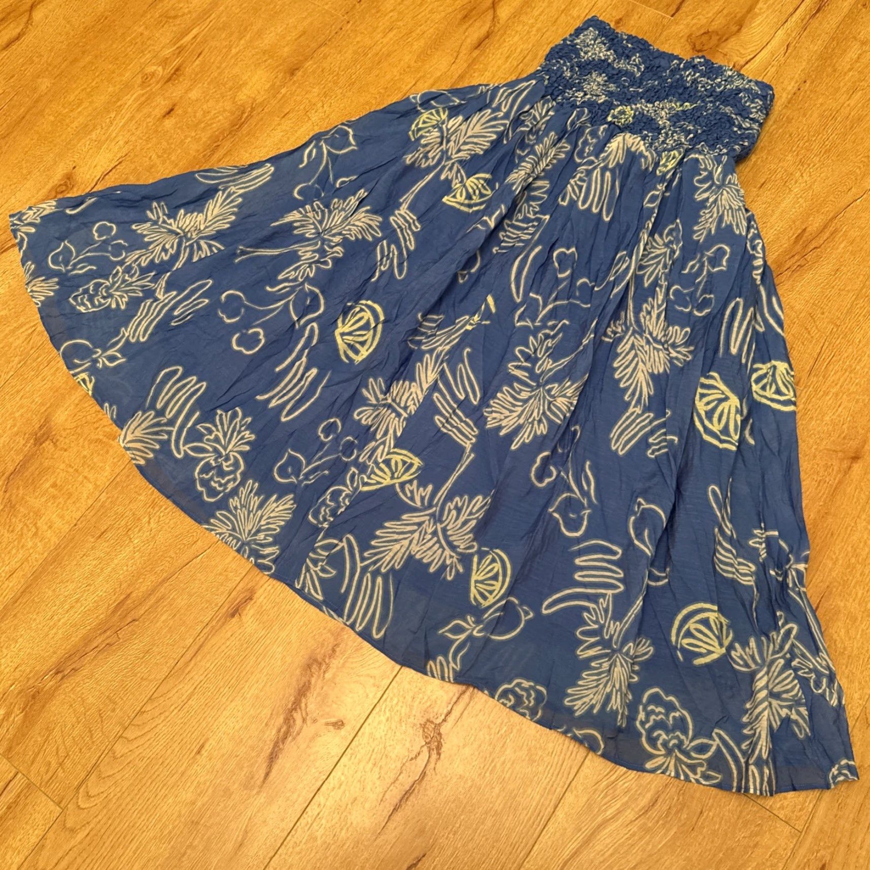 ASTR The Label ASTR the Label Tropical Print A-Line Skirt XS Blue Lemon Print Smocked Lined Women Size 26" / US 2 / IT 38 - 2 Thumbnail